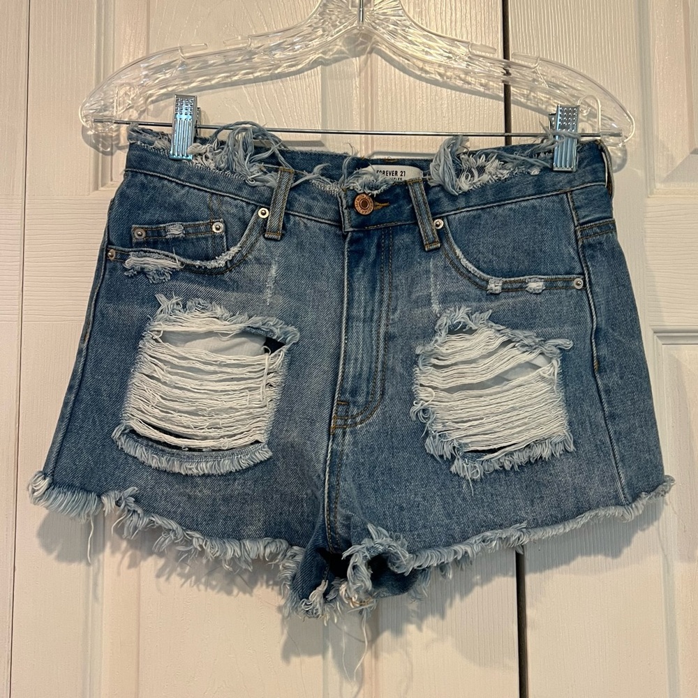 🩷 Forever 21 Distressed Blue Denim Jean Shorts - Size 25 / 0